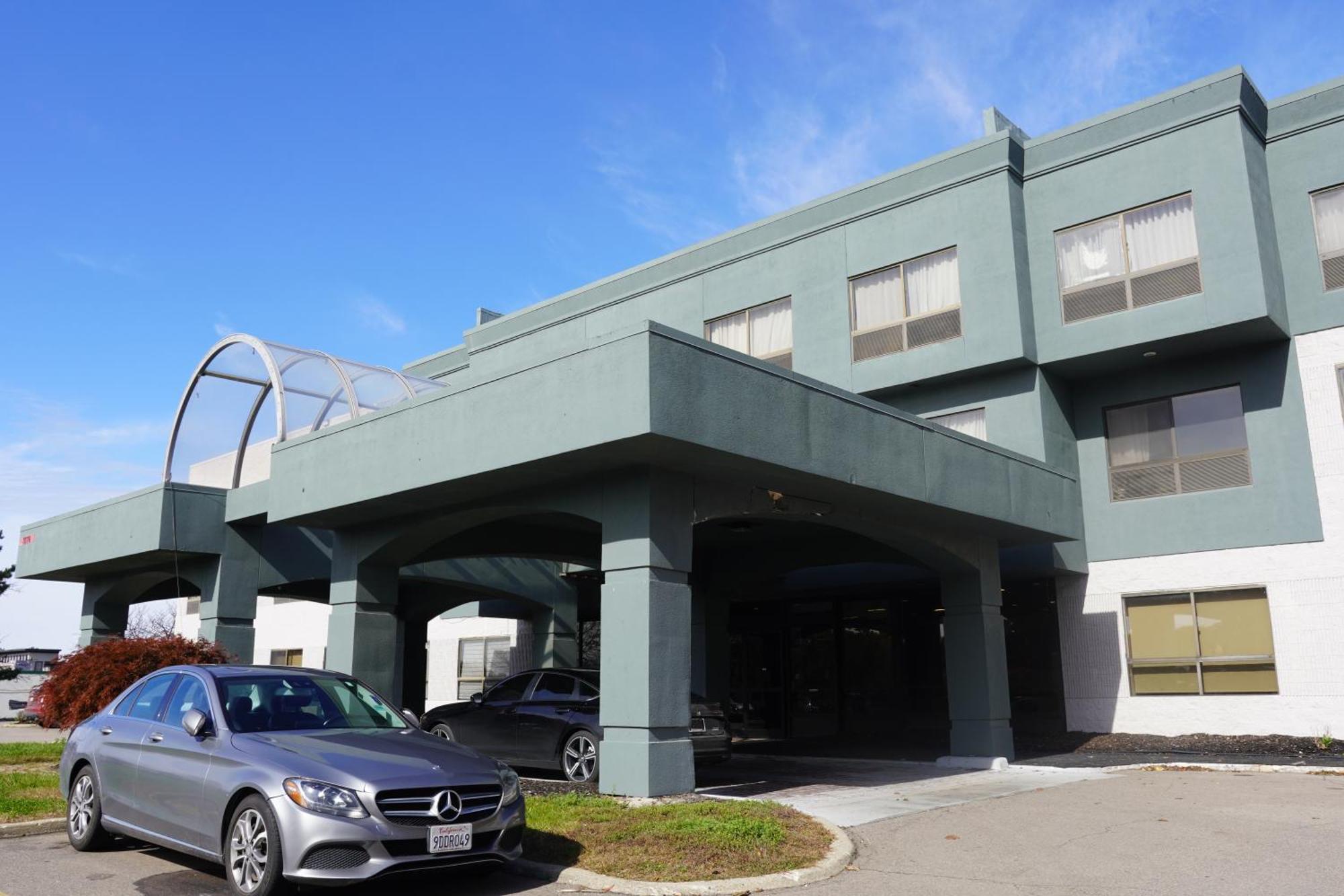 American Inn & Suites ウォーターフォード エクステリア 写真
