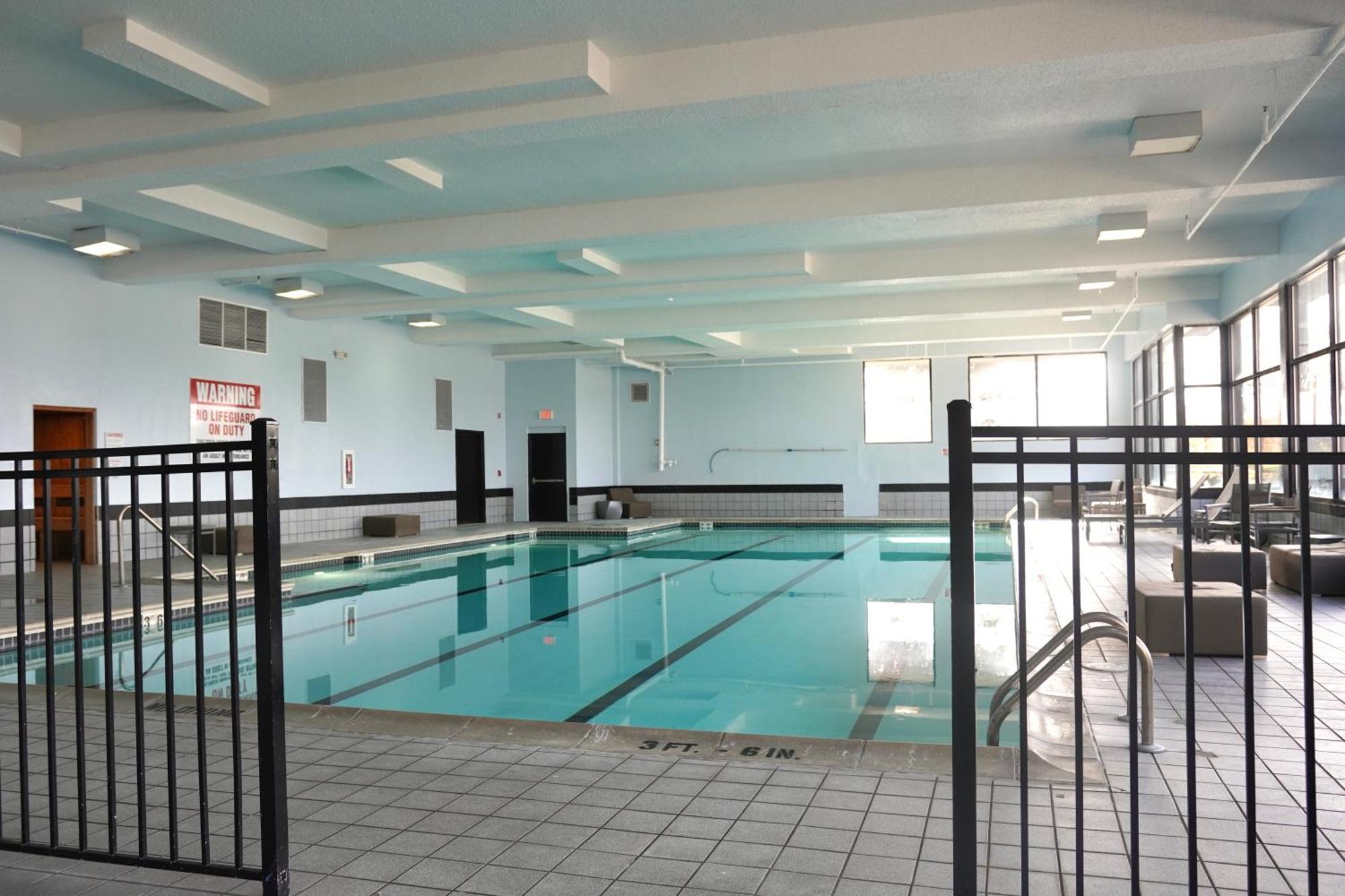 American Inn & Suites ウォーターフォード エクステリア 写真