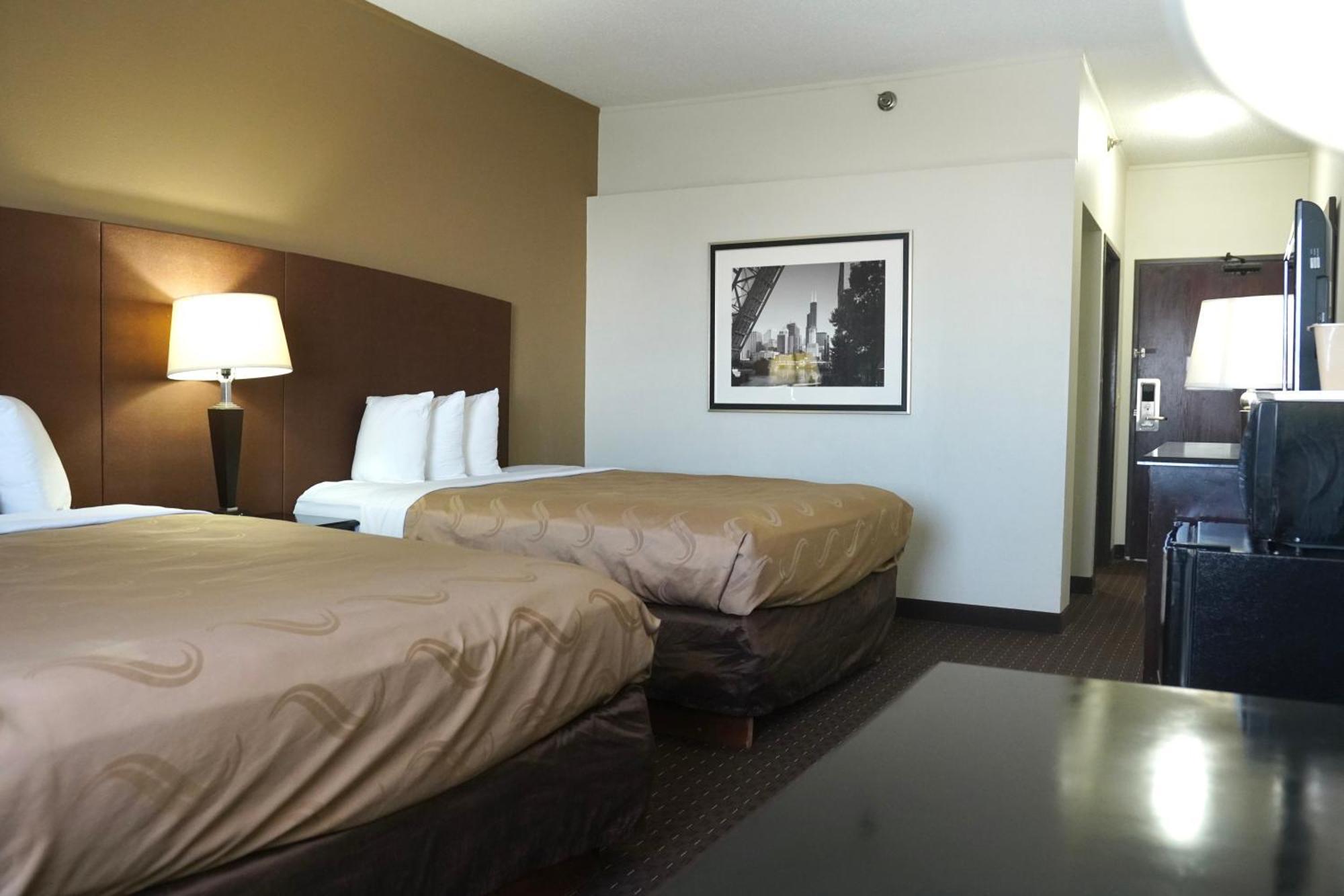 American Inn & Suites ウォーターフォード エクステリア 写真