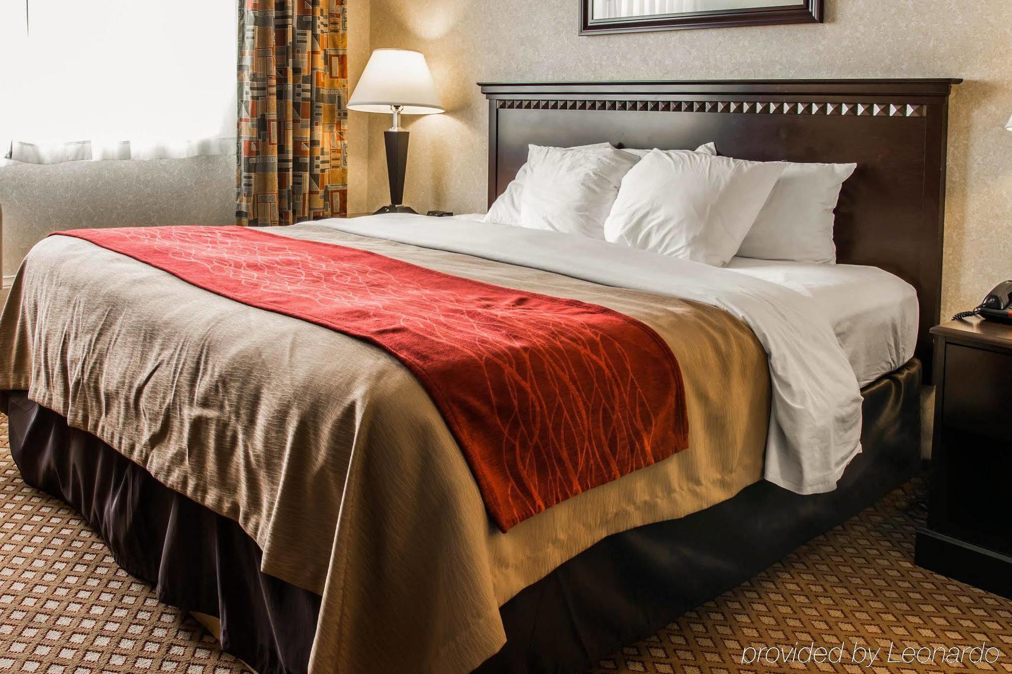 American Inn & Suites ウォーターフォード エクステリア 写真