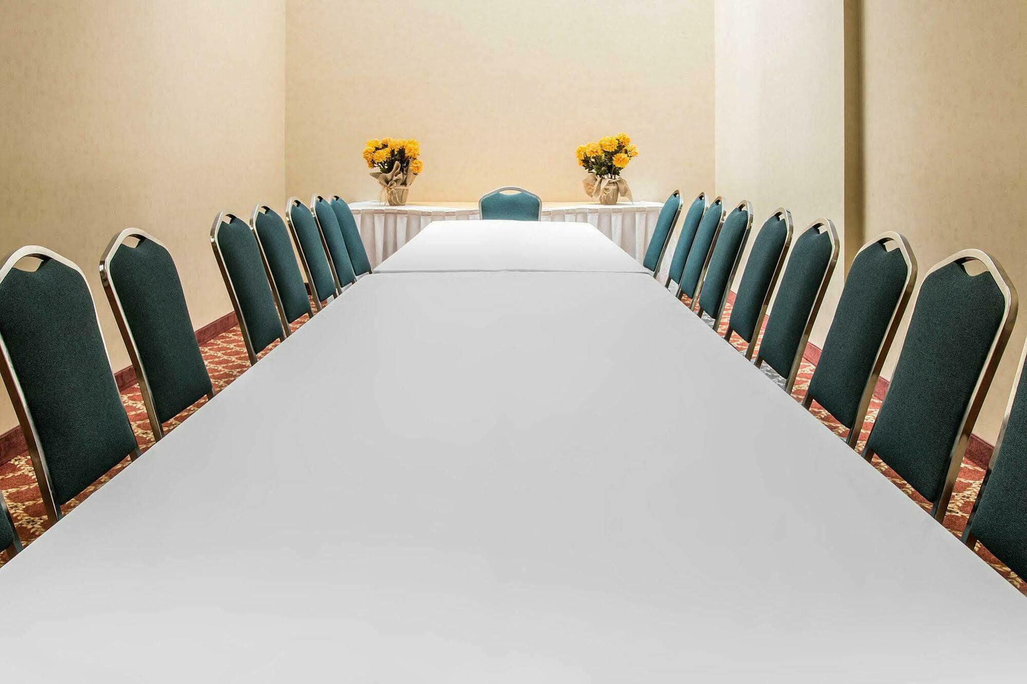 American Inn & Suites ウォーターフォード エクステリア 写真